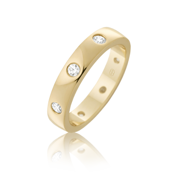 Hammer set diamond wedding band